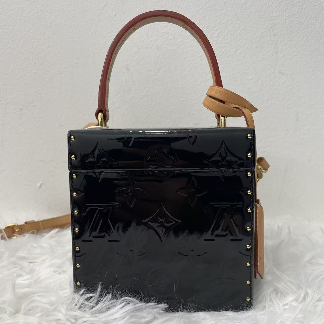 (Preowned) LOUIS VUITTON Bleecker Bos