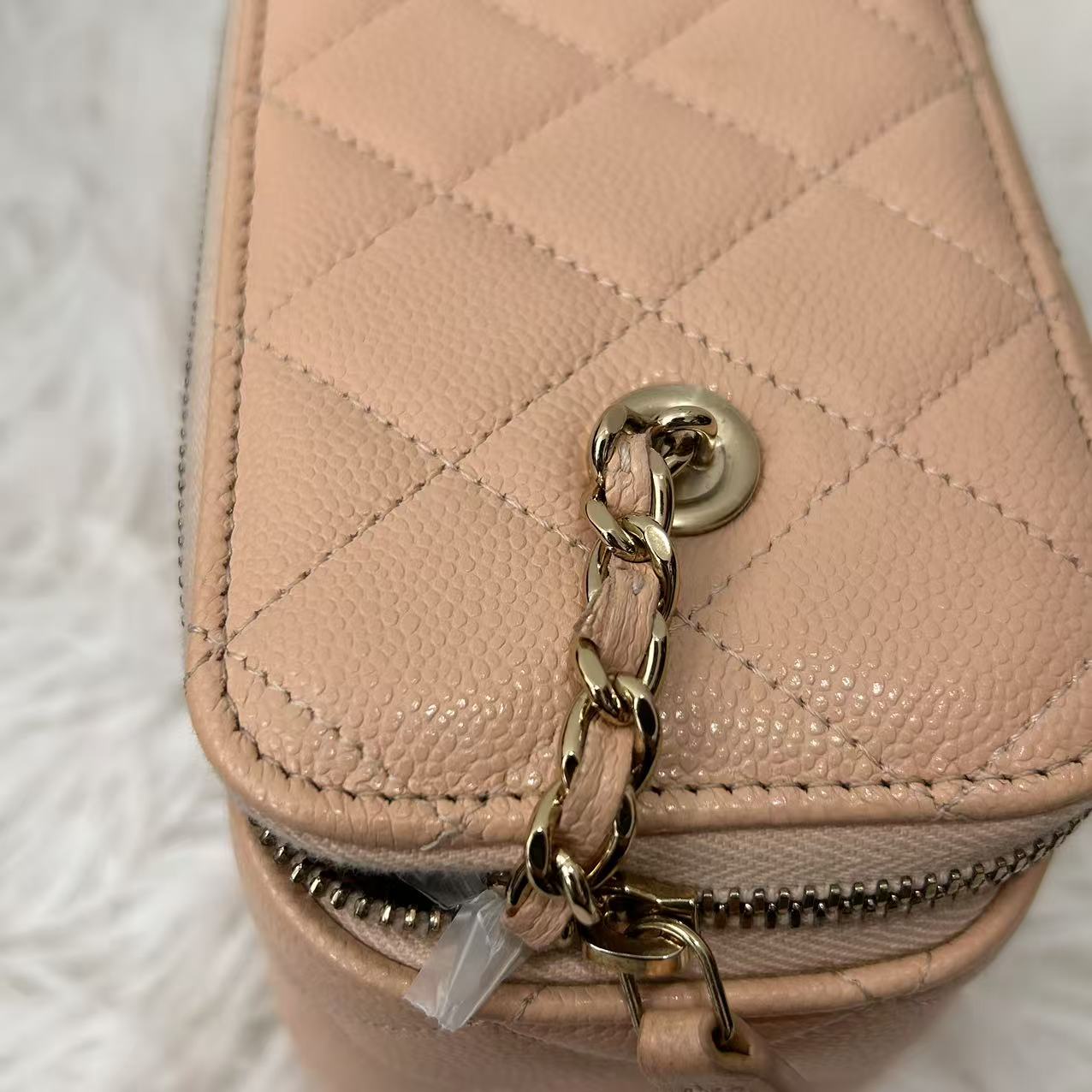 (Preowned) CHANEL 24C Gold-colored metal accessories, grainy leather, long square box bag, chain messenger bag, women's, light pink