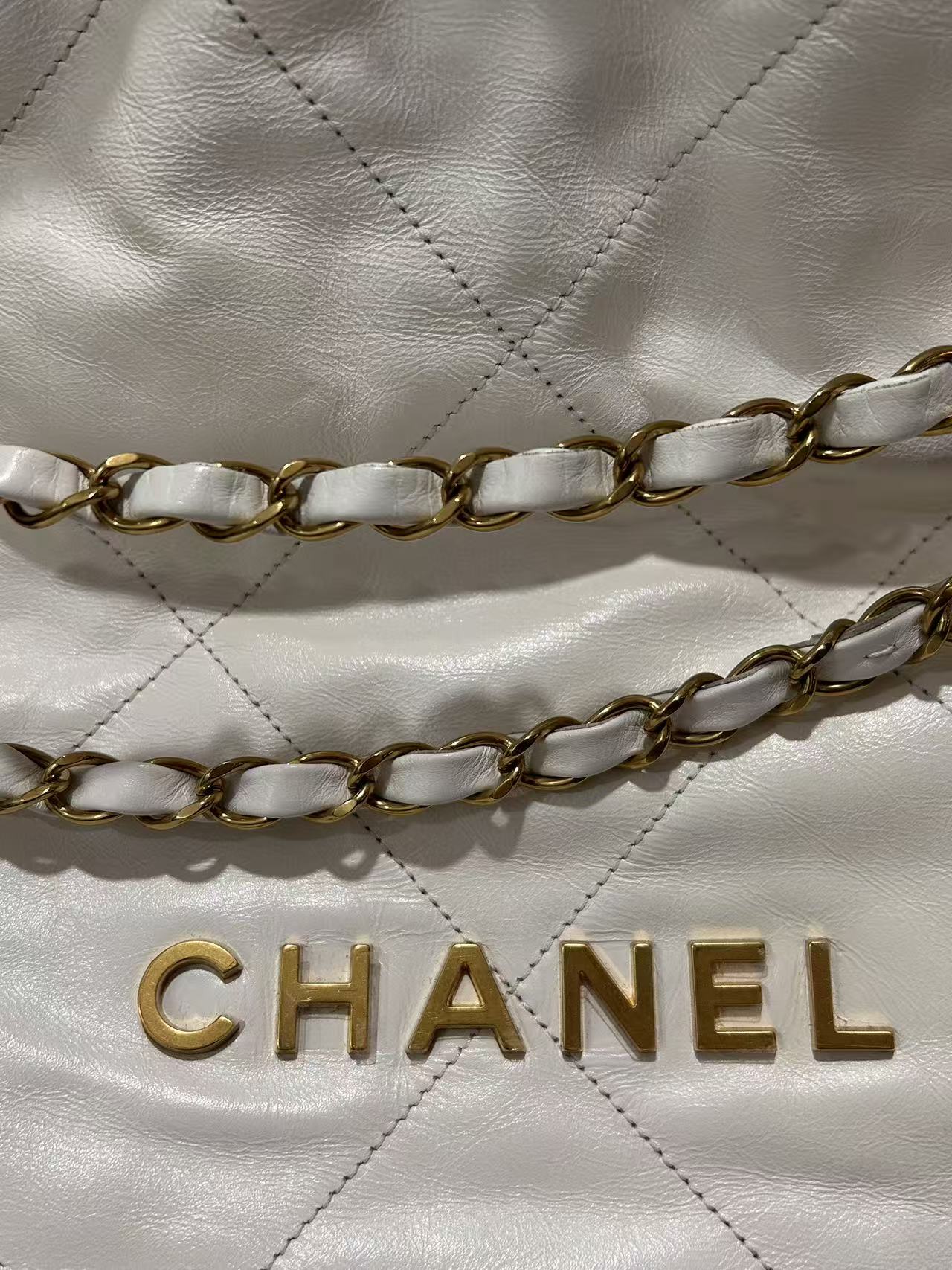 (Preowned) CHANEL 22Bag 23A, gold color, small size, female style, white