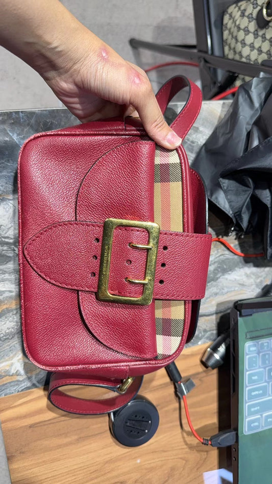 (Preowned) Burberry