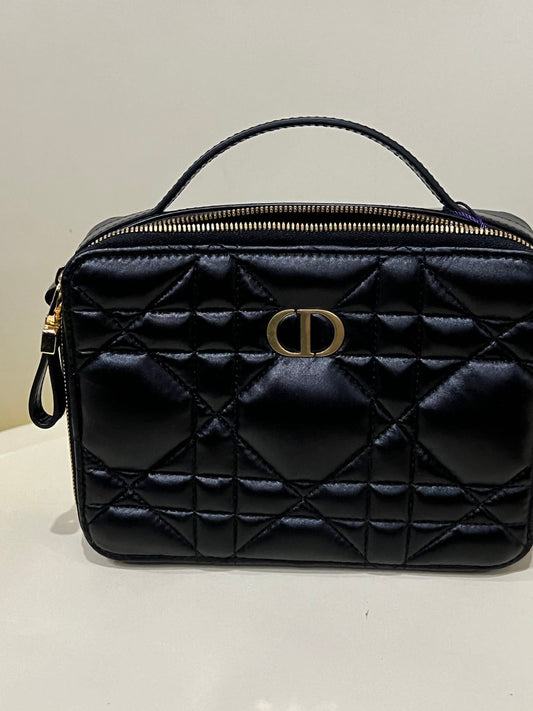(Preowned) DIOR Logo quilted with oversized rattan grid pattern BLACK